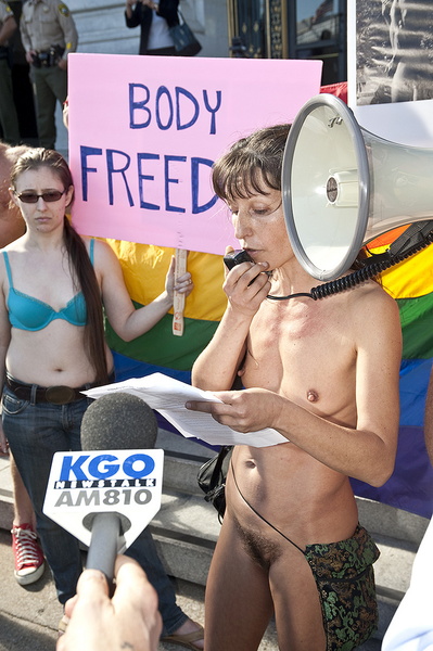 20121030 san francisco nude protest 003