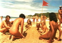 beach-naturists-068
