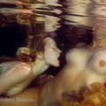 nude under water in colour 194