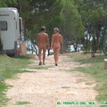 29546883352_pdn_nudism_camp_strolling_naturally.jpg