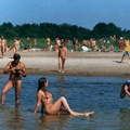 beach-naturists-039
