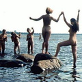 beach-naturists-065