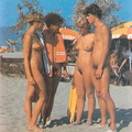 beach-naturists-086