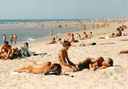beach-naturists-045
