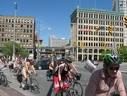 WorldNakedBikeRide cyclonue ciclonudista 2008 ottawa 40