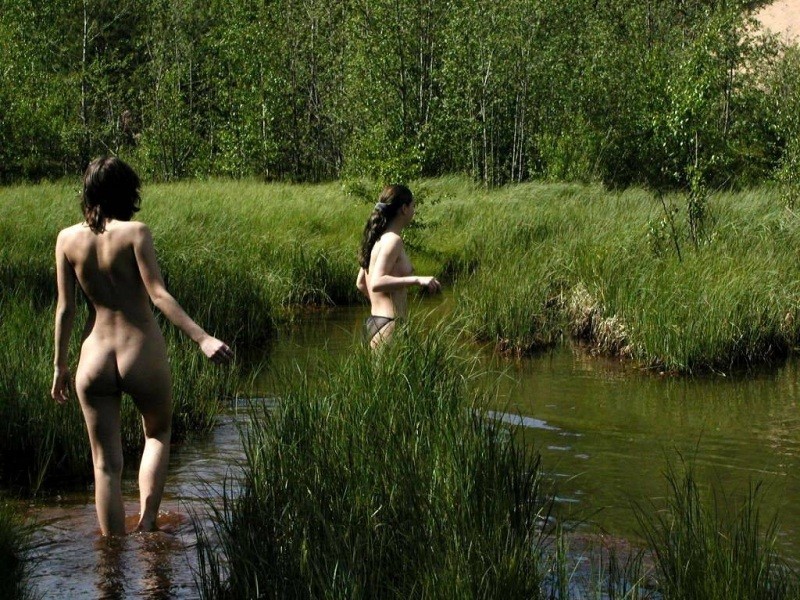 https://www.nudismlife.com/galleries/nudists_and_nude/hq_nudity/