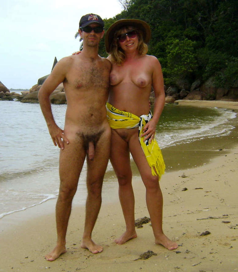 https://www.nudismlife.com/galleries/nudists_and_nude/nudist_cabana/nudist_cabana_032.jpg