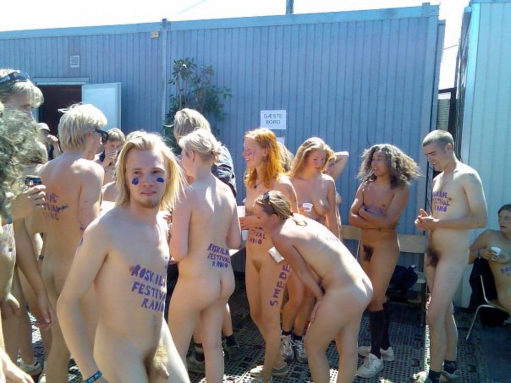 https://www.nudismlife.com/galleries/nudists_and_nude/nudist_cabana/nudist_cabana_129.jpg