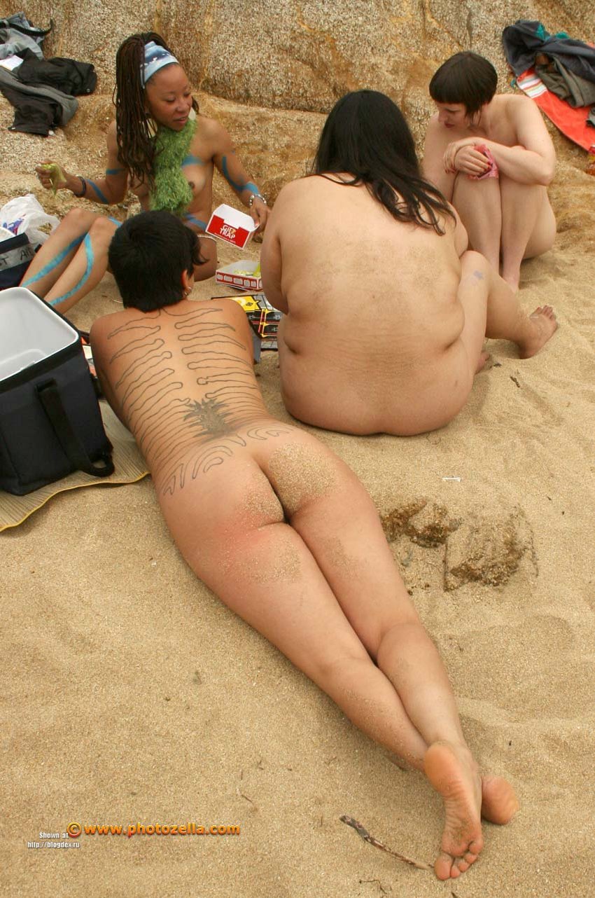 https://www.nudismlife.com/galleries/nudists_and_nude/nudist_cabana/nudist_cabana_953.jpg