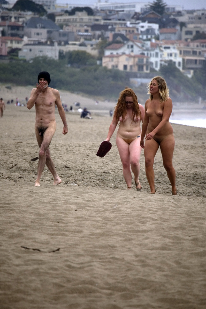 https://www.nudismlife.com/galleries/nudists_and_nude/nudists_various/Nudists_nude_naturists_tumblr_260.jpg