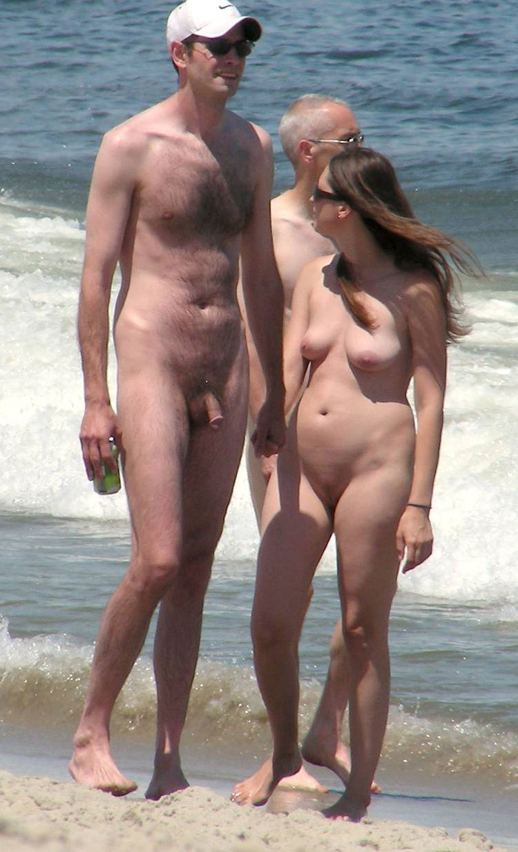 https://www.nudismlife.com/galleries/nudists_and_nude/nudists_various/Nudists_nude_naturists_tumblr_297.jpg